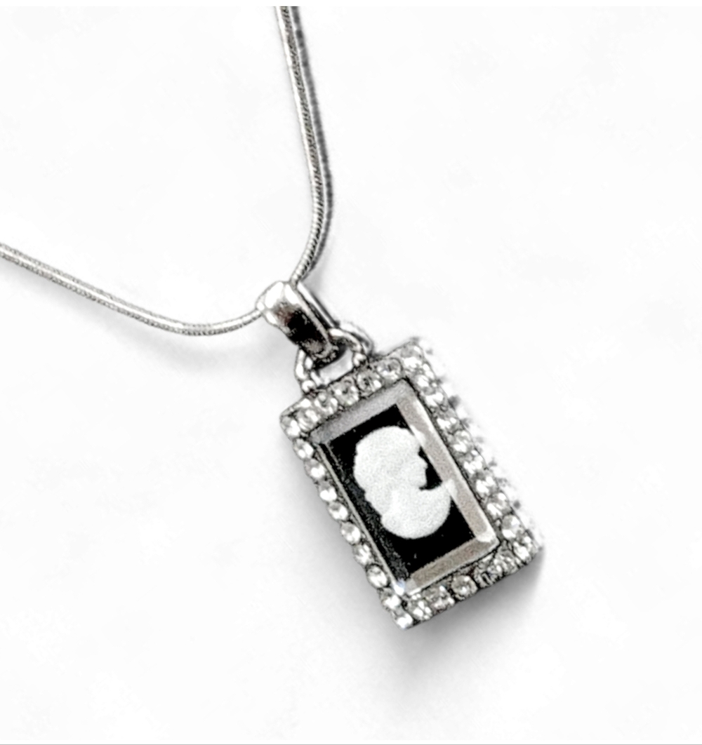 Silver Tone Rhinestone Framed Cameo Pendant Necklace. NWOT